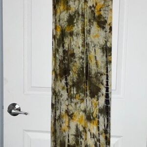 Fashion Nova Tie-Dye Top in Yellow and Black